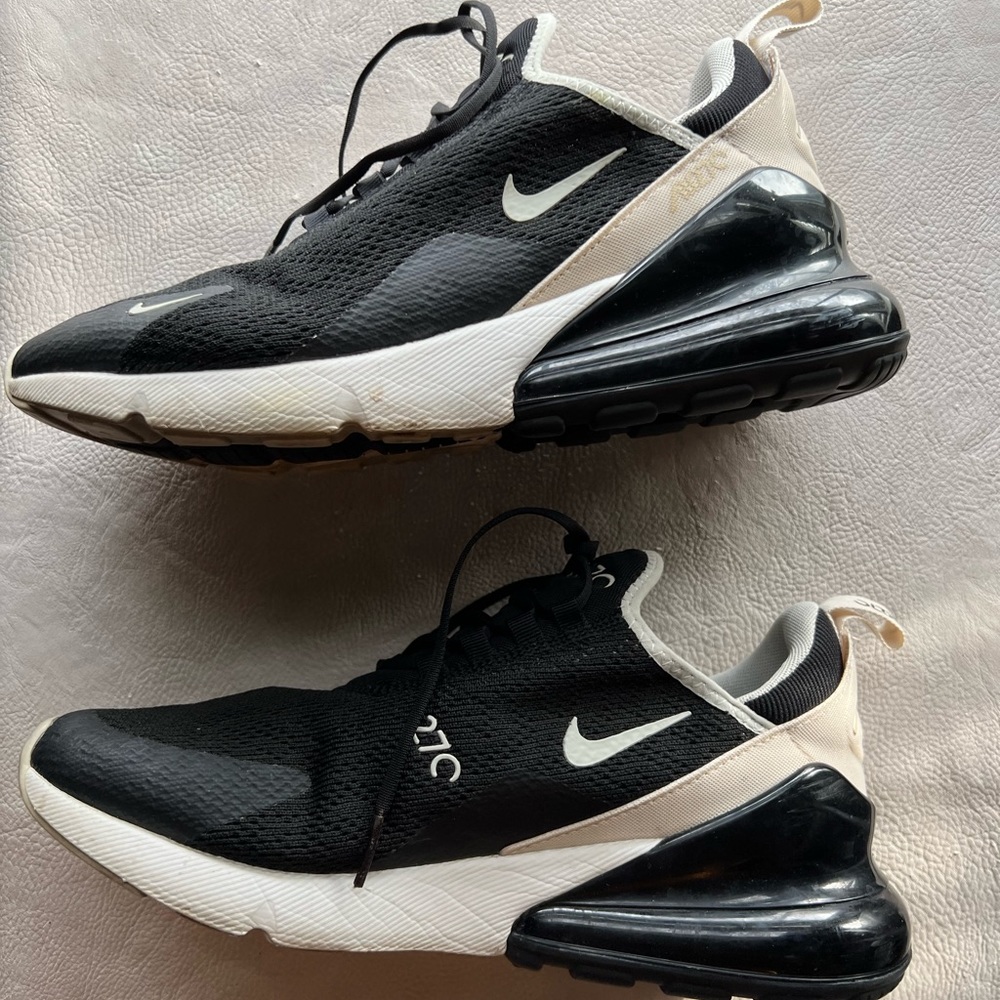 Woman’s Nike Air